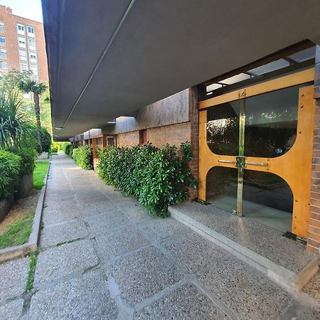 Libros Y Plantas A 5 Minutos Del Centro En Bus Apartment Madrid Exterior photo